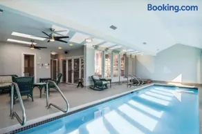 3 bedroom w indoor pool hotub - Image 5