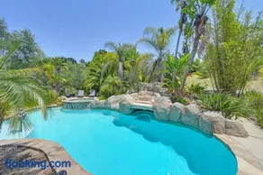 Casa Fuerte - Valley Estate w Pool Hot Tub Sports Court - Image 2