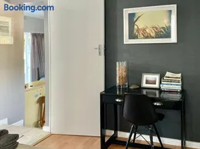 Milnerton Cottage - Image 2