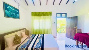 New Peacock Resort - Image 3