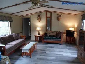 Full Moon Cabin - Image 1