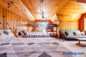 Sequoia Retreat- Spacious Cabin, Hot tub, & Sundeck - Image 2