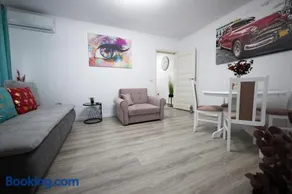 L&R Boutique Apartment - Image 1