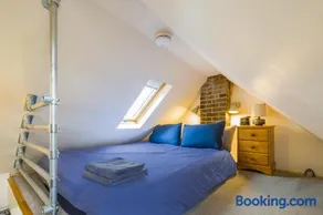 Cute and Cosy Little Cottage - Image 3