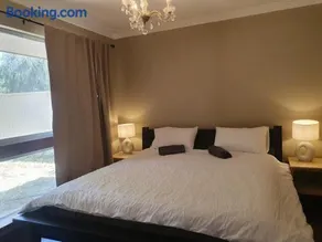 Armadale Home Away From Home - Image 4
