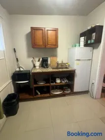 *PRIVATE* Studio 5 minutes from LGA/ US Open - Image 2