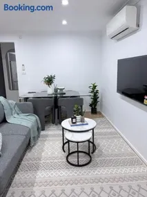 Cozy and stylish 2BR Granny Flat 500m Walk to shop - Image 2