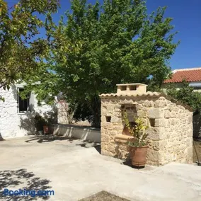 Aνεξάρτητη παραδοσιακή πέτρινη κατοικία - Image 1