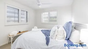 Modern Beachside Escape - Image 5