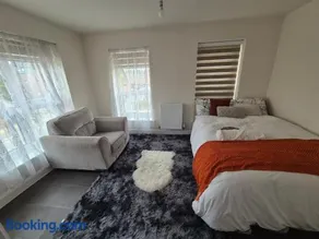 Bazou Villa-Stay With Elisa - Image 4