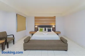 Urbanview Hotel Taman Suci Denpasar Bali - Image 2