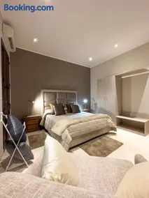 Le Cento Sculture Apartment - Image 3