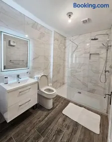 Brogans Apartments - Image 5