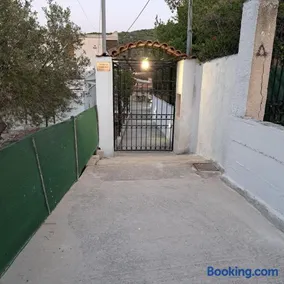 Ξενώνας Vasiliki - Image 3