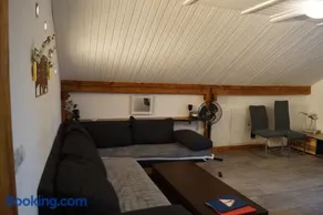 Quiet And Renovated Apartment - Image 2