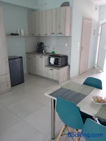 Lighthouse Apartments - Image 3
