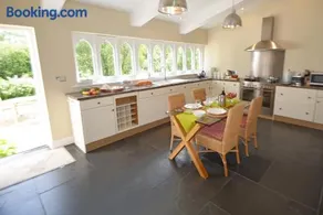 Woodland Cottage - Image 2