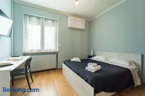 Movie Apartment - Image 2