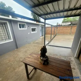 Casa completa con muchas comodidades - Image 3