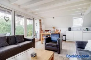 Kuifeend I Chalet met Modern Interieur - Image 1