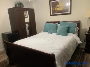 Entire Apartment Suite family singles Couples Nurses dinners business meetings - Image 2
