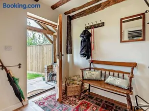 3 Bed in Fordingbridge oc-94495 - Image 5