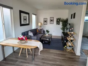 Belmont Shore Beach House - Image 4