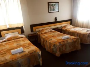 Hostal LATlNO - Image 1