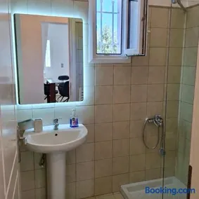 Blue Villa - Image 3