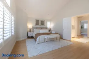 Hilltop Home with Private Pool and Spa - Image 2