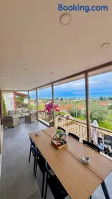 Calma House Luxury by the Sea Chalkoutsi Oropos - Image 1