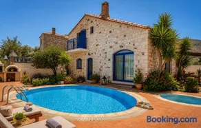 Niriides Villas - Image 1