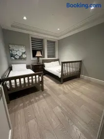 Private Rooms in Vancouver West - Image 3