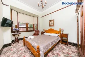 East Sydney Hotel - Image 2