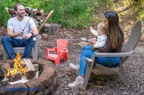King Bed Hot Tub Vinyl Records Parking Fire Pit - Image 1