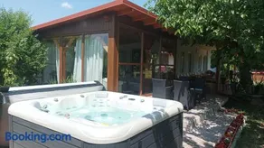 Guesthouse Tulipán Vendégház - Image 2