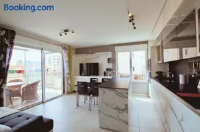 Krystal Palace B - Image 3