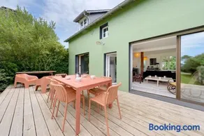 Maison familiale avec tennis privé - Image 2