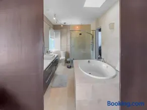 Villa Capitán Modern Stay Near Beach with pool - Image 2