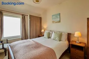 Host & Stay - The Beach - Image 2