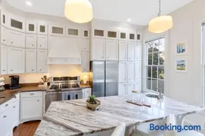 Historic 1871 Coastal Breeze with Heated Pool - Restoring Galveston - Image 4