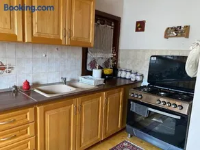 Hunting Lodge - Image 3