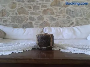 Stonebuilt boutique apartment Levanda - Image 5