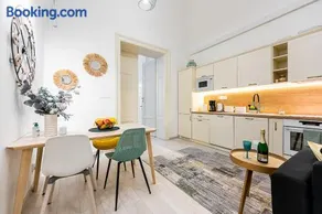Mlynska Center Apartment Kosice with private Parking - Image 4