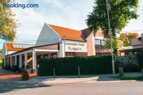 Levendula Hotel - Image 1
