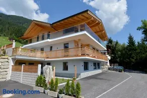 Alpenchalet Zillertal - Image 2