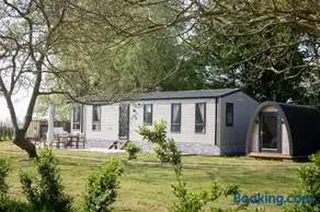Hof Nieuwerkerk Chalet 1 - Image 1