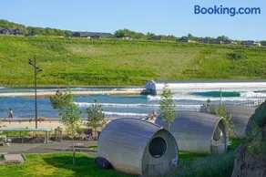 Lost Shore Surf Resort - Image 3