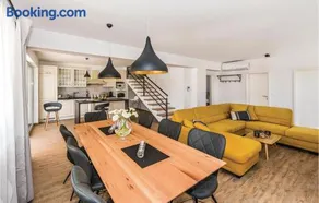Three-Bedroom Holiday Home In Sibenik - Image 1