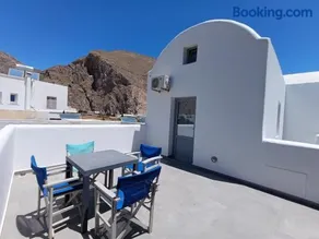 Perissa Economy Rooms - Image 4